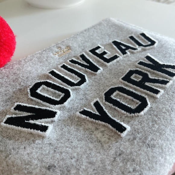 KATE SPADE " NOUVEAU YORK" Bella pouch ✨like new - Picture 4 of 5